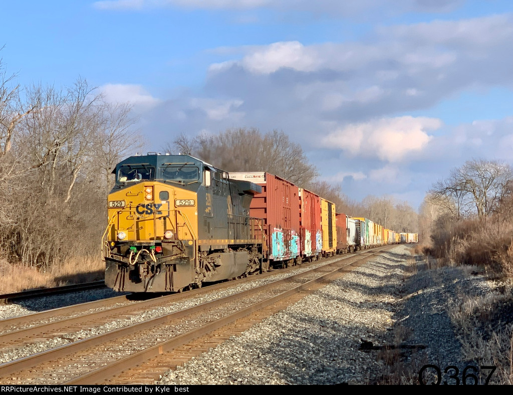 CSX 529 on Q367